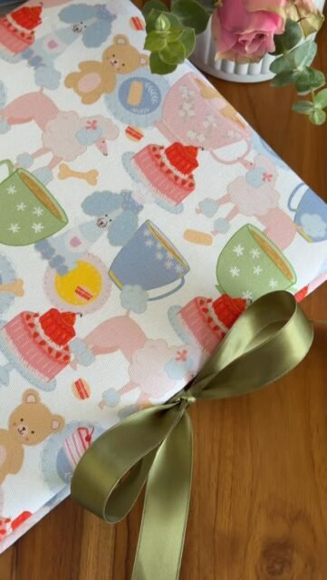 immortalising memories.
each page a love letter to the people I love,
with so many more pages to fill.
💌💌💌

#scrapbooking #scrapbook #journal #junkjournal #art